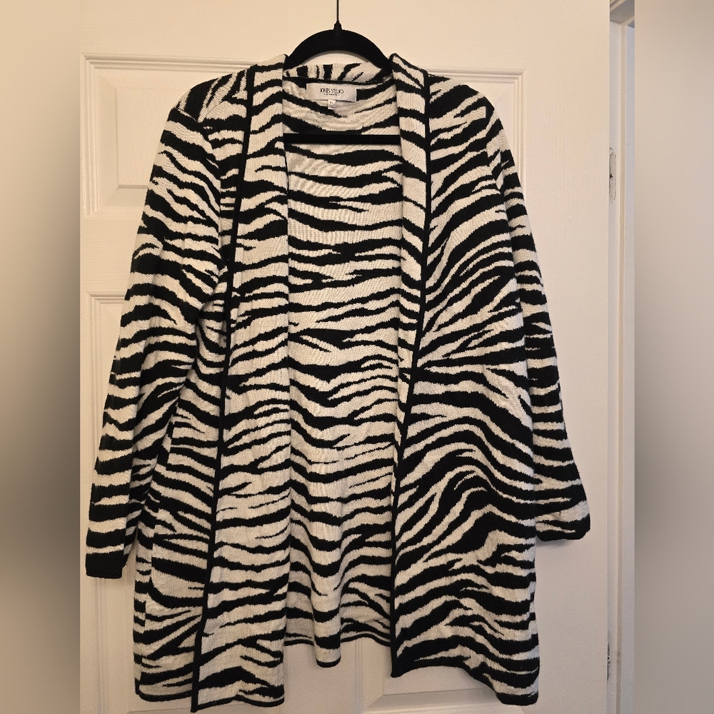 Jones Studio Black and White Zebra Cardigan - SIZE XL